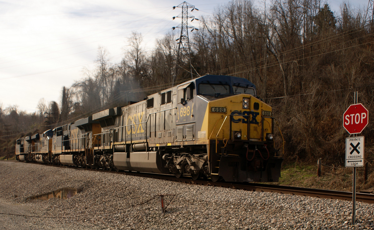 683 - Lite engine move, X79227, approached the dam entrance crossing